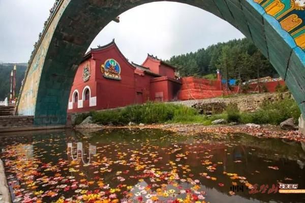 清凉桥吉祥寺：五台山文殊菩萨提着灯笼现真身的灵感地