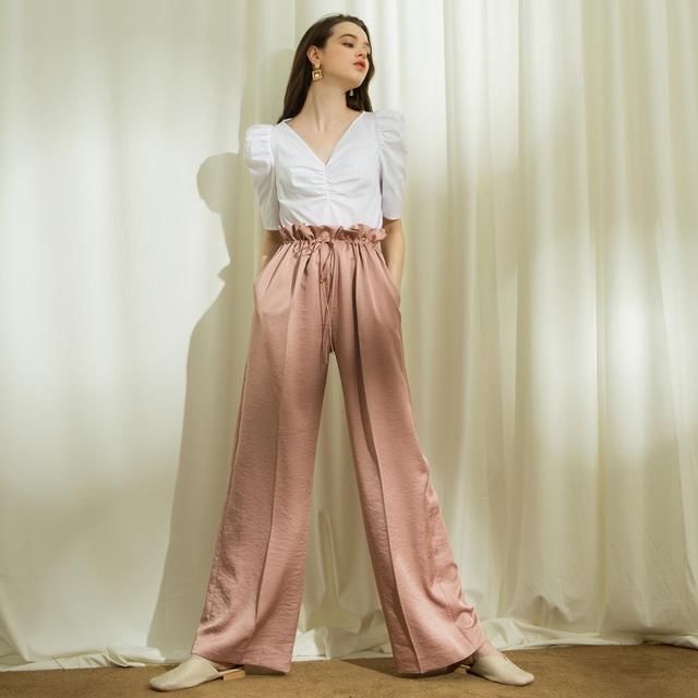 唐嫣为了显高，裤子把鞋完全遮住了！