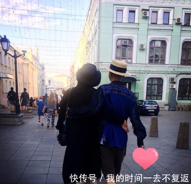 包文婧身穿吊带背心+阔腿裤，165身高穿出2米的气场，美炸了