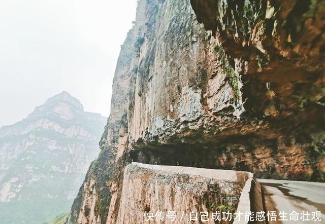 建在“井底”的村落,距今已有千年之久,外来游客还不能留宿