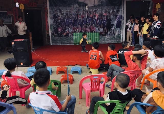  「杂货铺」人物|追光者——小罗的答案