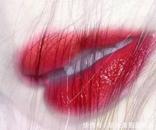「戒掉」学生党想要“樱桃小嘴”?一定戒掉3个习惯,不然迟早变香肠嘴