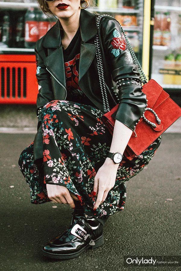 高圆圆终于更博了!还穿了今年最流行的单品