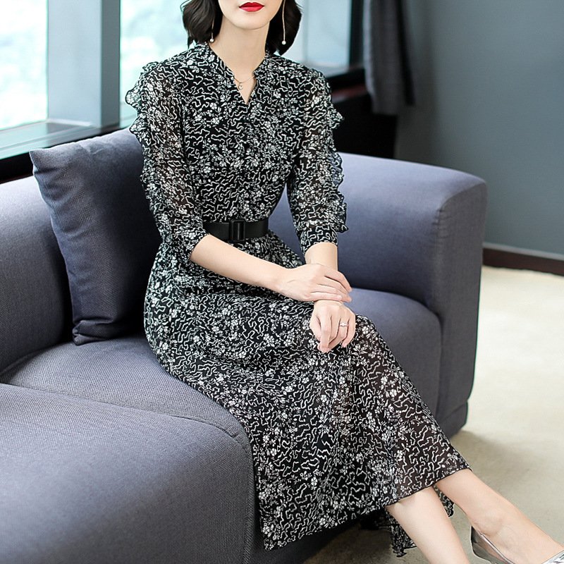 凌晨上架这裙，收腰显瘦显嫩，特适合30-50岁女人，美到令人窒息