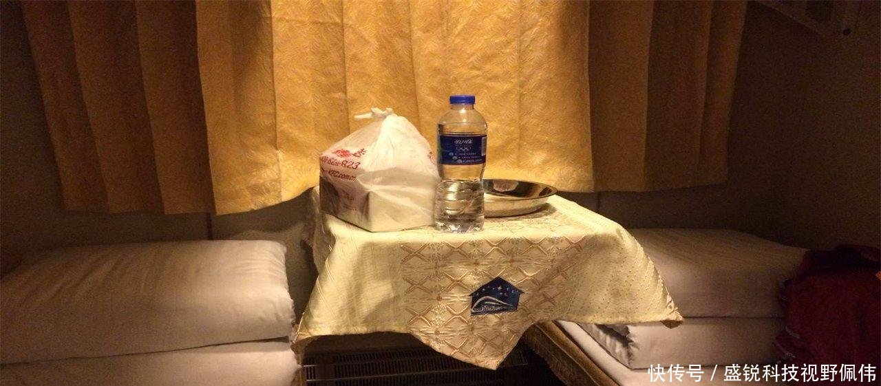 最特殊的火车，被称为流动宾馆，全程727公里一站直达