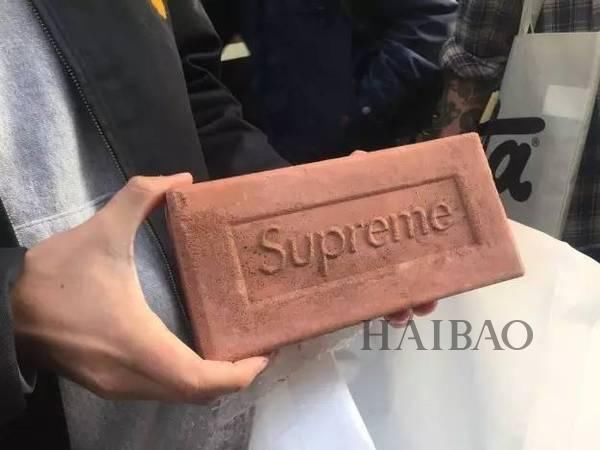 银制吹泡泡玩具算啥，这些壕得难以置信的小物连Baby都在用!