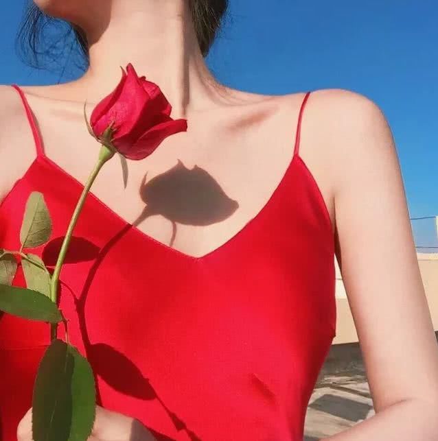  会让■为何有些女生把头发散开更丑了？身上有这“3特点”，还是乖乖扎马尾吧
