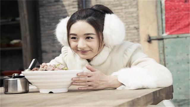 赵丽颖停工休息出端倪？赵丽颖及其工作室只对这个事进行了辟谣！