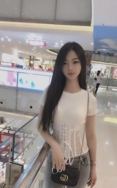  小姐姐|潮流美女姿容绝代，时髦靓丽，显高雅气质魅力！