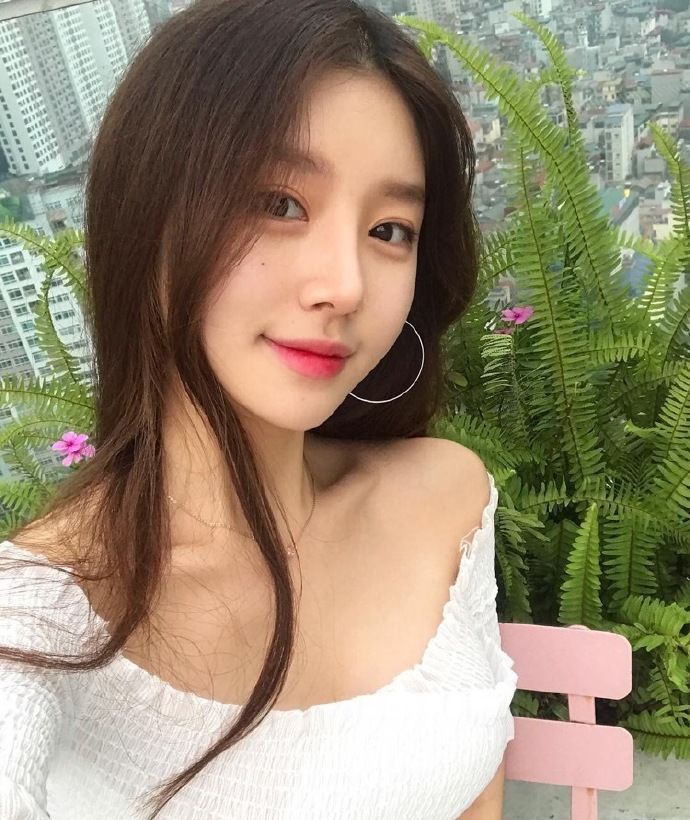 航空事:颜值与身材都美的女孩，让人羡慕!