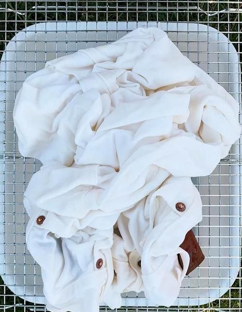  「冰块」纯色衣服太单调，用冰块染下色吧！DIY手工染布，冰染简单有趣