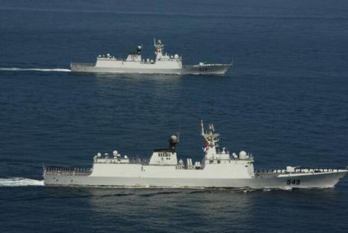 中国军舰在外海遭遇围攻,国产武器立威,打退4