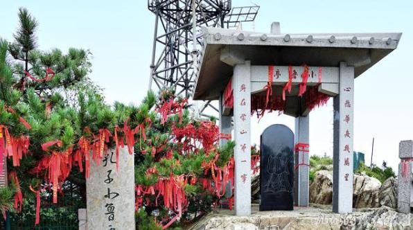 被黄山的人海挤怕了？山东这个景区不输黄山，还有世界最大石雕！