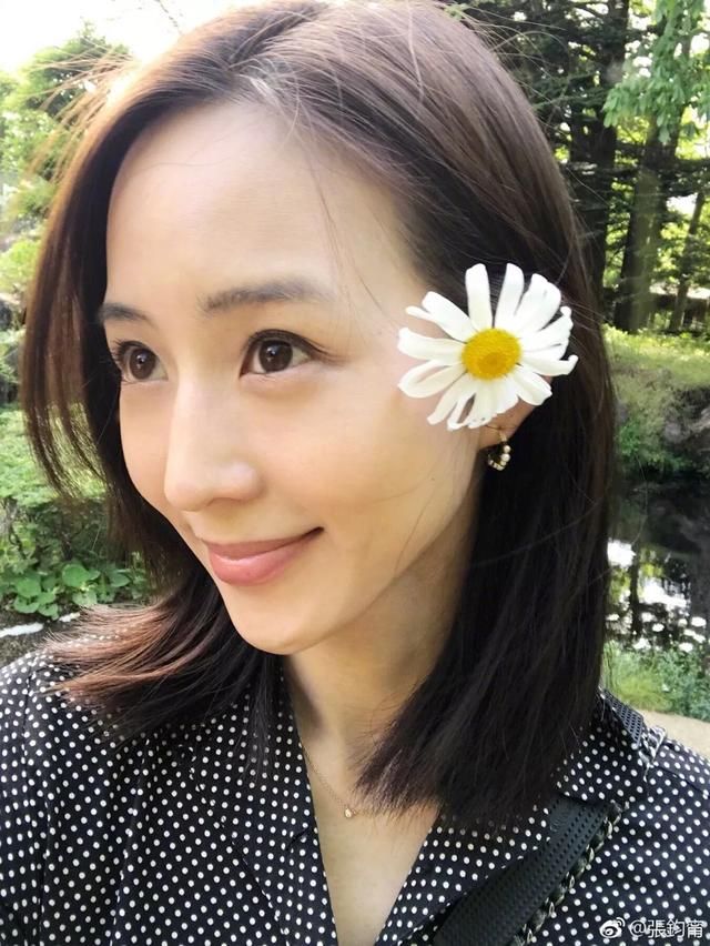 36岁的她是娱乐圈的一股清流 高颜值+高学历却很低调 这般岁月静