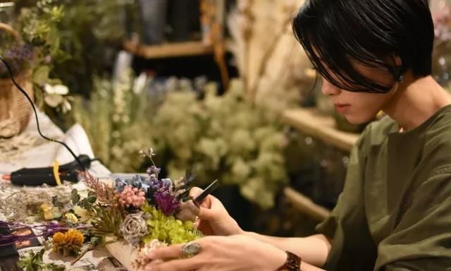  『手工』DIY手工制作：用干花做的花艺作品，比鲜花还美！