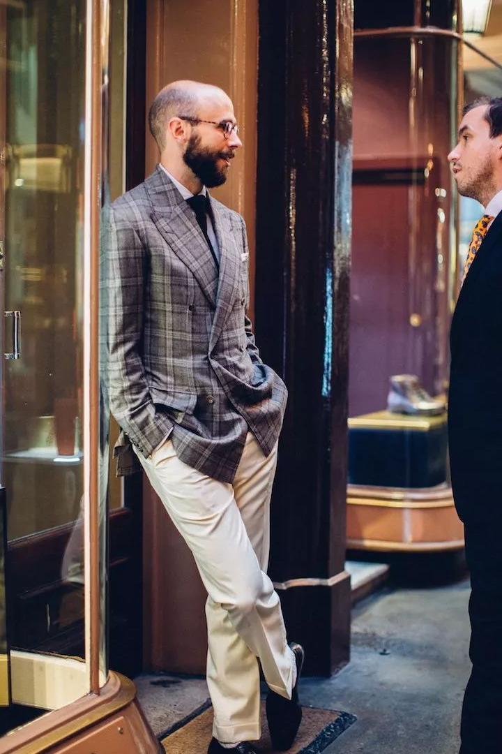 为什么穿这件裤子上班，女同事要去派出所告我性骚扰丨绅装老爷会