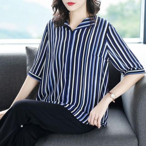  女人味■纯棉T恤太老土了，现在流行的是“刺绣衫”，精致优雅散发女人味