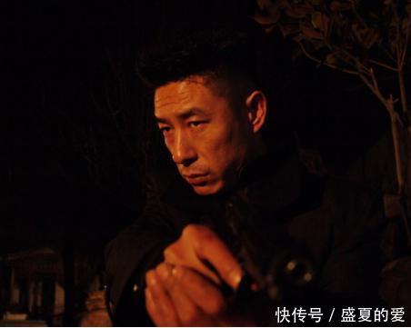 一部《征服》捧红了一帮反派演员,他更成为国