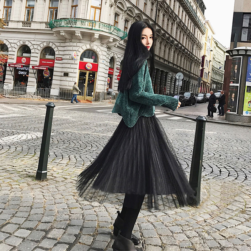 谁说秋季就要穿长裤?瞧下面小姐姐穿网纱裙美出新高度!仙美无敌