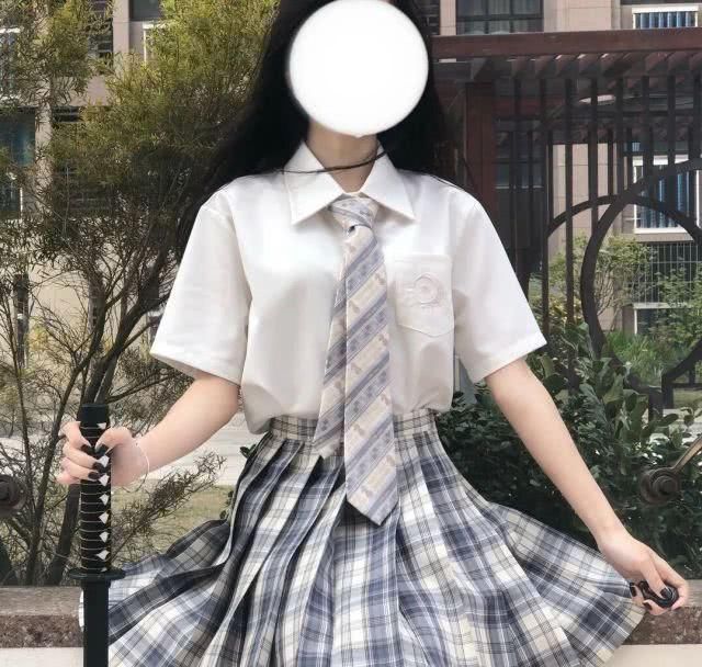  【要出】半小时30W销量，天堂伞要出圈卖JK制服格裙了？