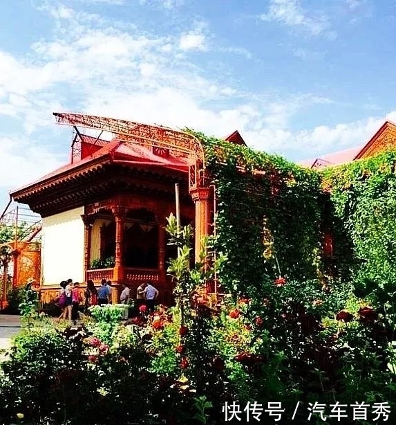 新疆有一条街在全国火了！美成童话小镇，无数游客被惊艳！