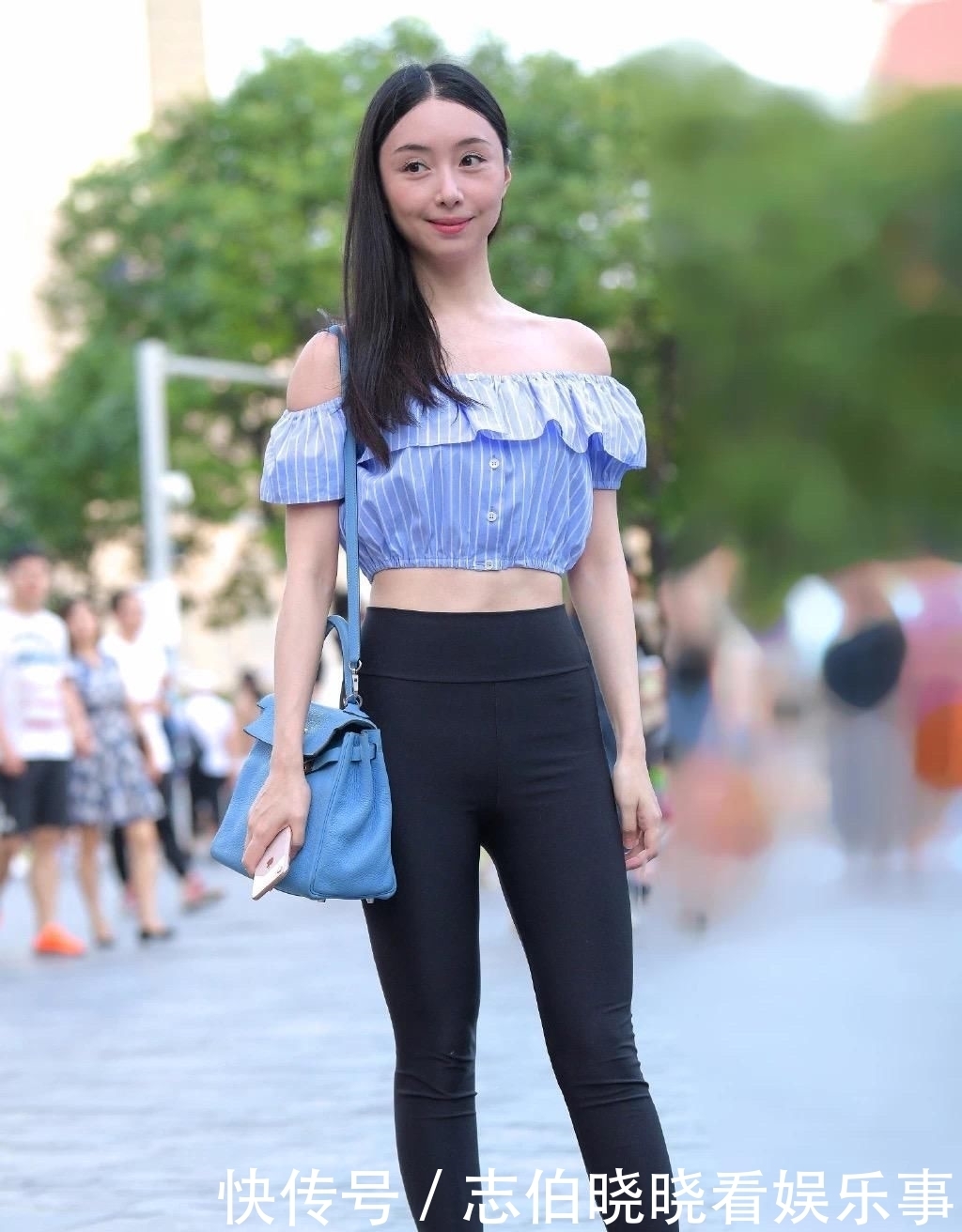 【紧身裤】一字肩搭配紧身裤,老公笑话她说道“比鸭的脖子还长”