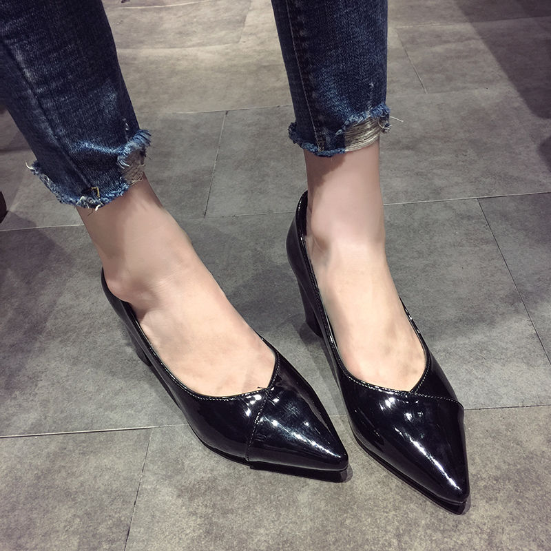 新发现一款女鞋，款款柔软又洋气，怎么穿都时尚养脚