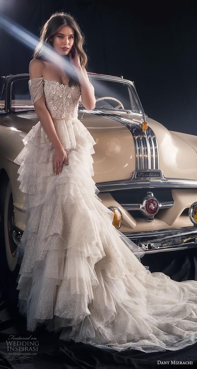 当香车碰上美女场景 让人乐不思蜀 看欧美美女梦幻演绎