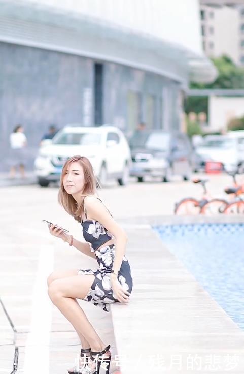 #坐下#美女你坐下之后是想到什么事了吗