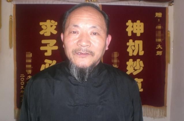 一位30年资历的算命先生分析:为什么大难不死