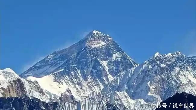 登上珠穆朗玛峰,插上中国国旗,让世界看到中国人的脚步