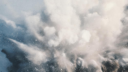 昆山一工厂爆炸致70多人死亡？网警辟谣：实为4年前旧闻