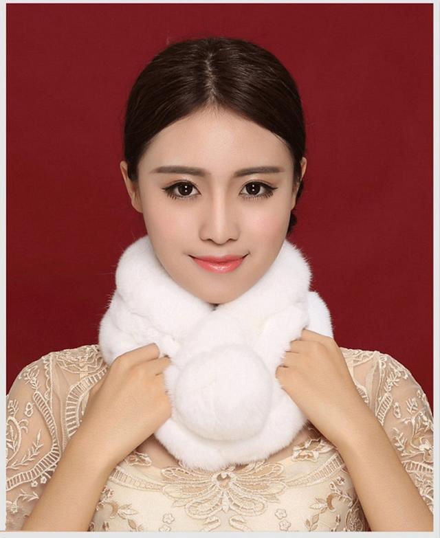 小智图说-看上去很文静落落大方很气质的女神范美女