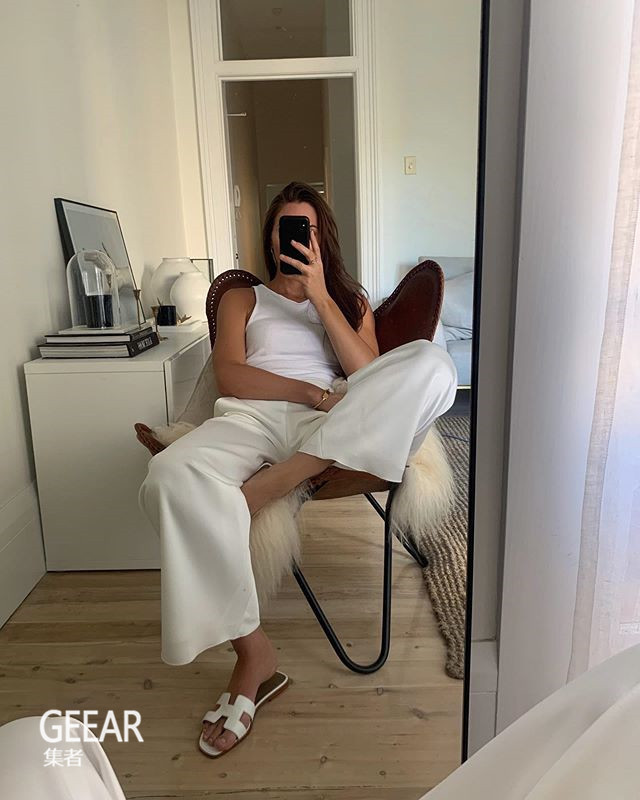  【优雅】没有高跟设计依然优雅时尚！欧美女生一到夏季就穿的平底凉鞋！