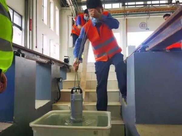  车辆段|防患未然早练兵，武汉地铁开展车辆段、场防汛演练