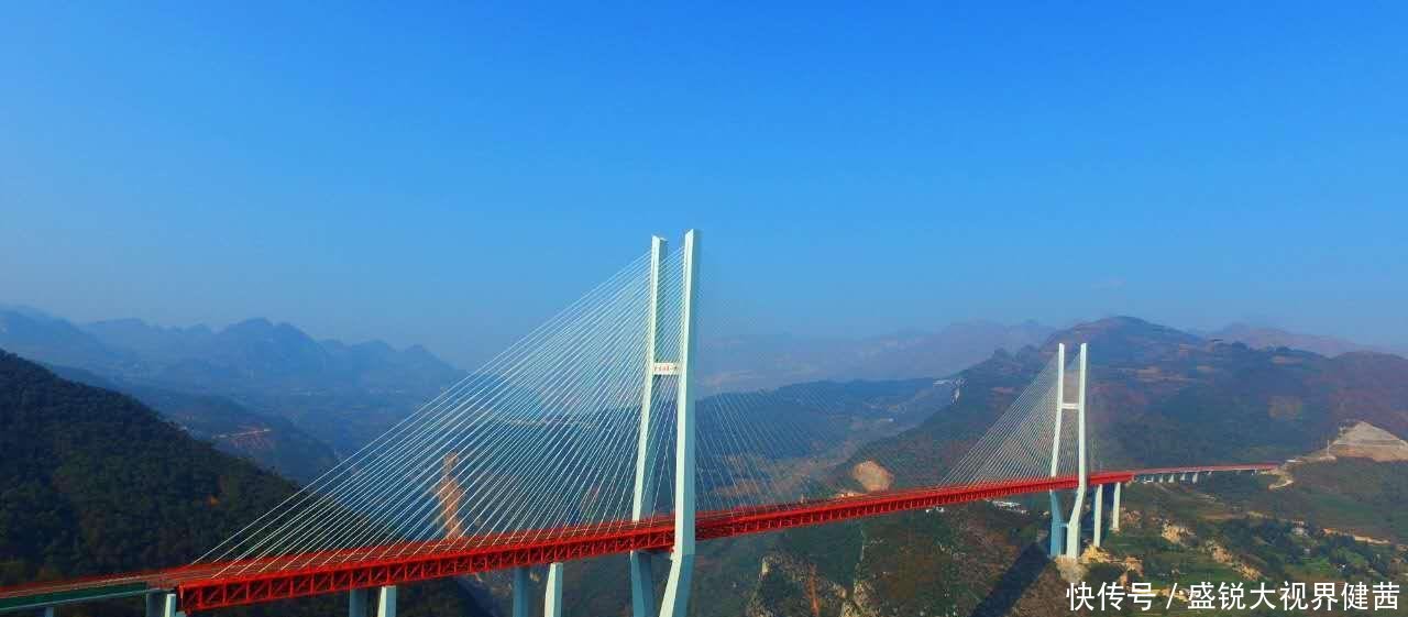 中国最壮观的大桥，被称为世界第一高桥，过往司机都不敢往下看