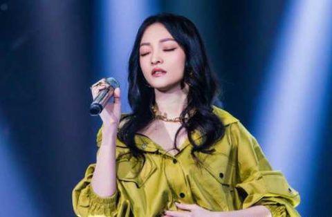 换了发型的张韶涵终于走上了颜值巅峰！网友：长发简直太美了！