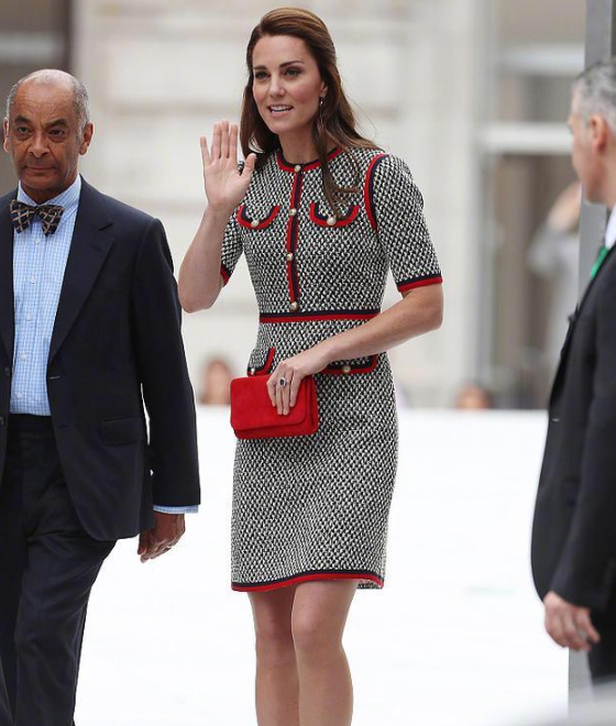 杨幂和凯特王妃撞衫就输惨了?那是你没见过沈梦辰和邓文迪撞衫