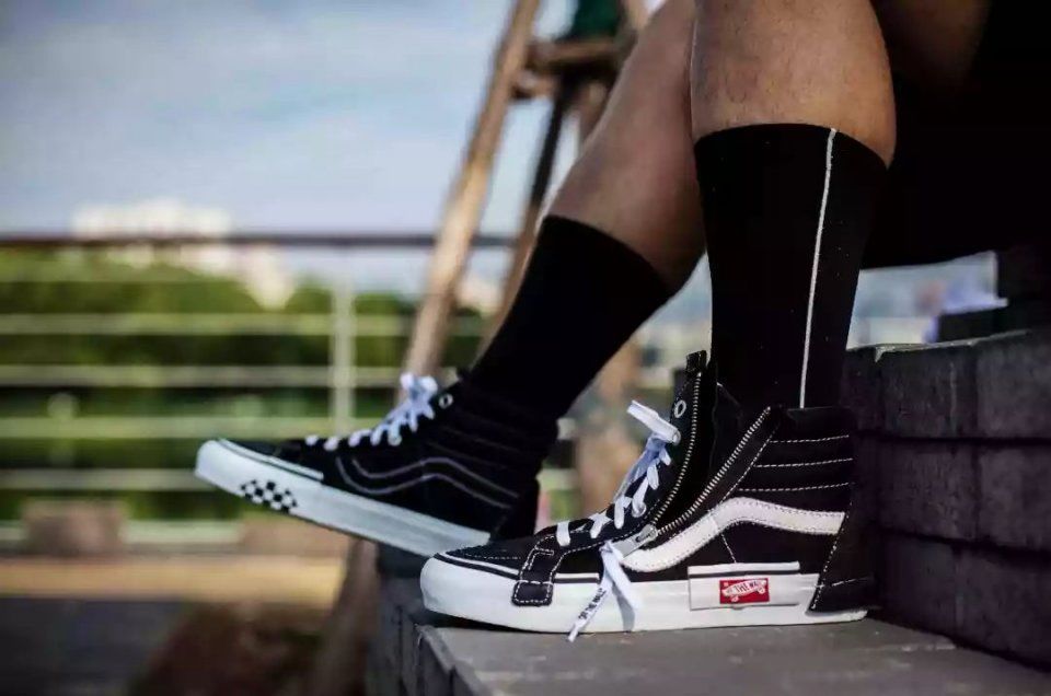 Vans “解构”新品今日发售!重新拼贴后身价竟翻了不止 5 倍