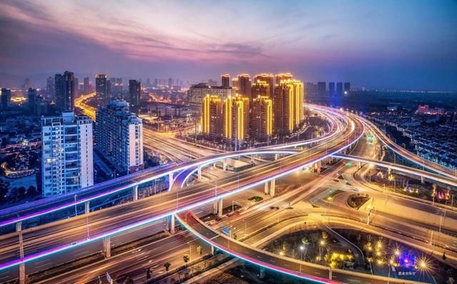 2018年全国24个县GDP破千亿，这个省实力强大独占9个且包揽前4名