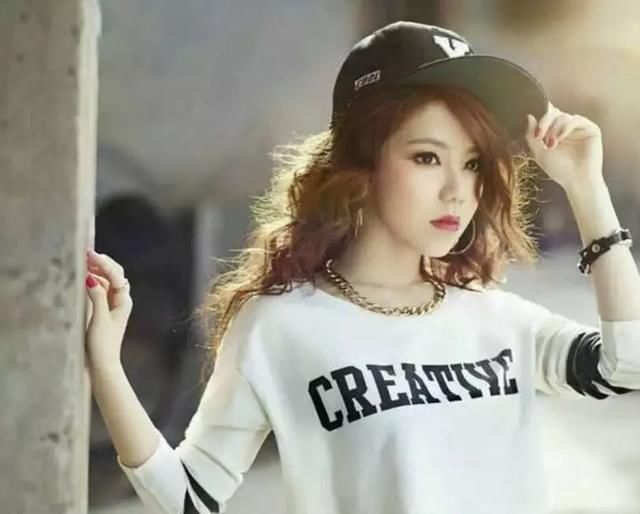 邓紫棋正式回应与吴亦凡不和消息，表示只是为了节目效果剪辑的