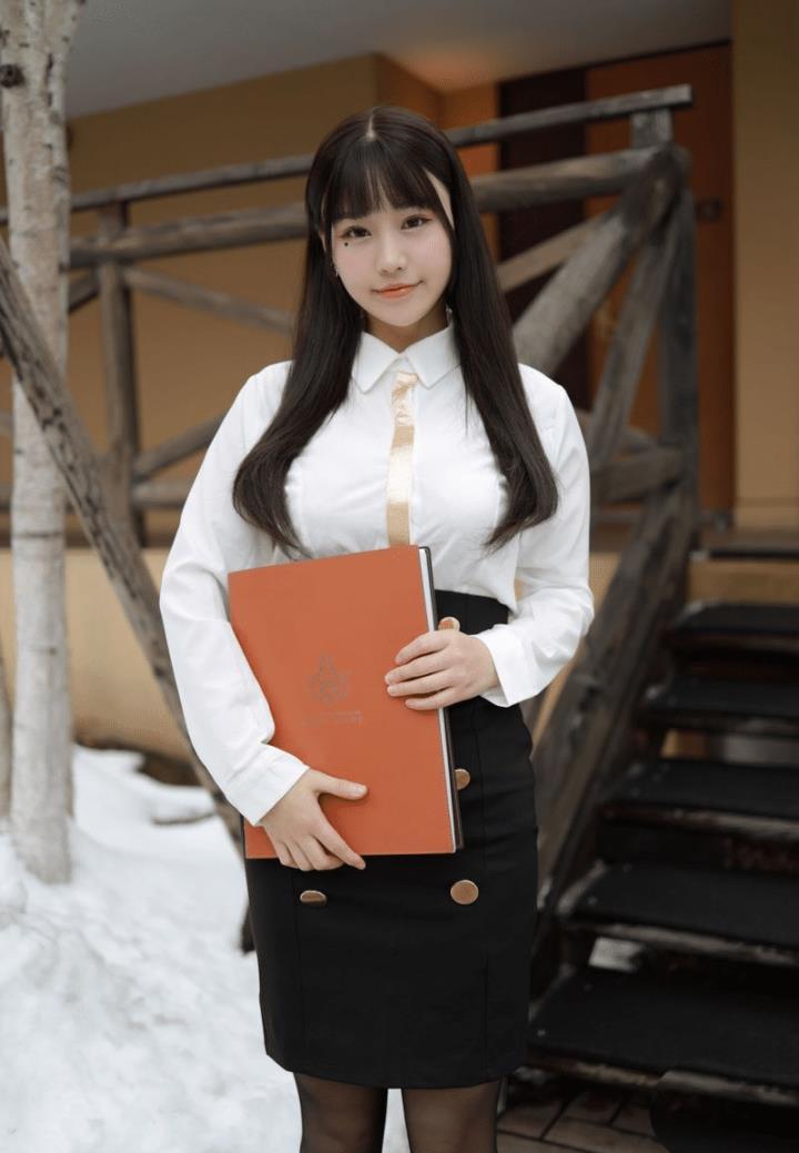  [当我们]万万没想到,现在的女大学生穿职业装这么优雅