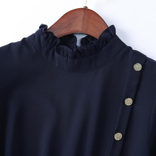 太美了,这款秋裙刚上市,57岁妈妈一下买5件,高贵洋气又美嫩