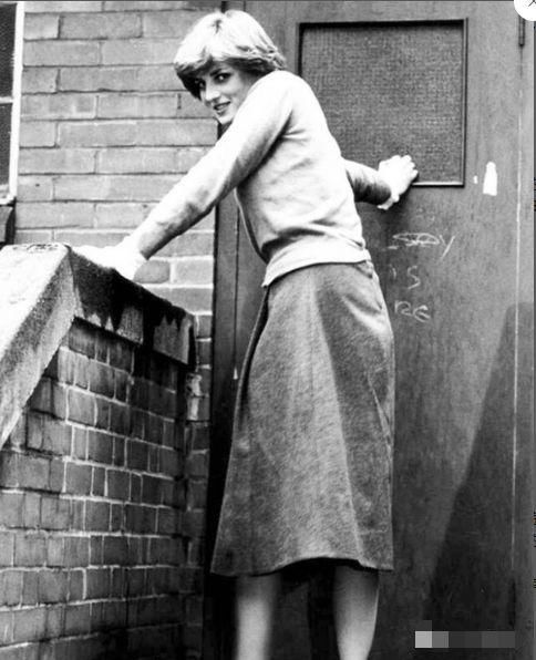 戴安娜留给世人的不只是漂亮的衣服，还有一颗猜不透的心!