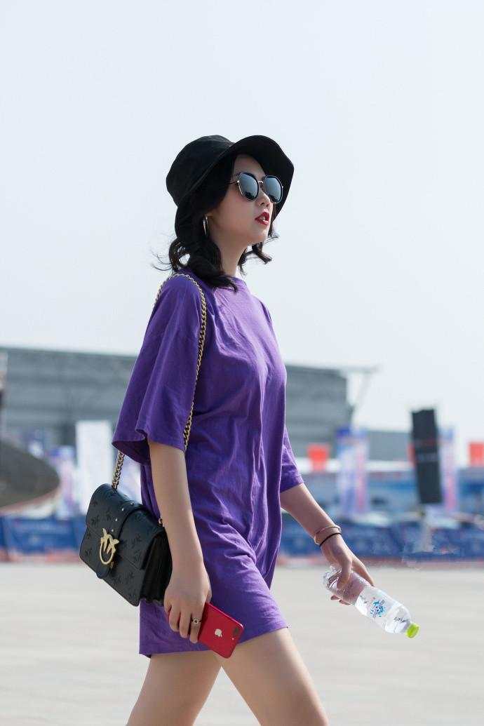 重庆街拍, 如果太会穿搭也是一种错, 你愿意大错特错吗?