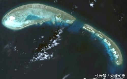  「填海造陆」南海新岛屿呼之欲出：数艘挖泥船填海造岛，3500米机场跑道拔地而起