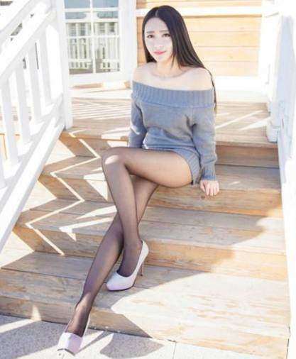 尖头细跟的楦型设计，无论怎么穿都会把腿部的优点展现出来