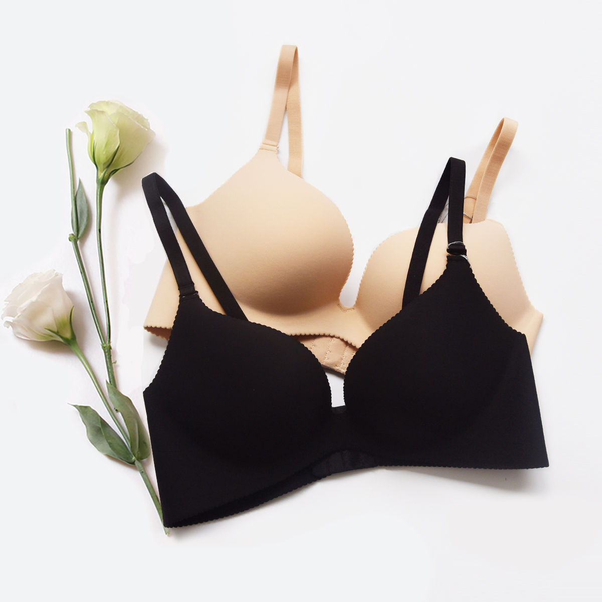 “一片式”轻薄文胸，比实体店的好看多了，美女们都抢着买