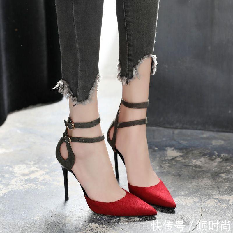 几款拉长双腿线的高跟鞋同，不失舒适感又好看，优雅气质的魅力