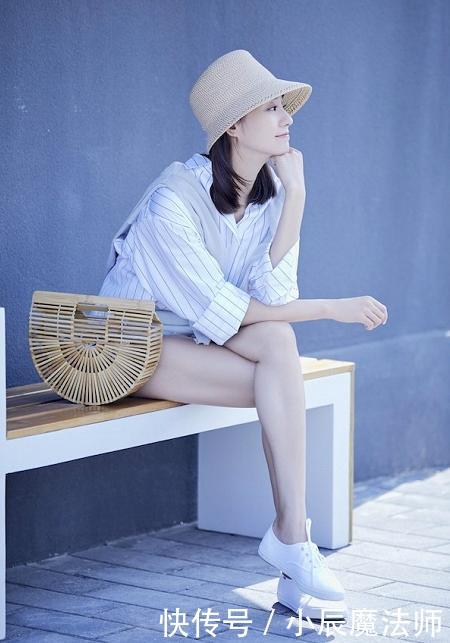 【穿在身上】王智美得清新脱俗,穿条纹衬衫搭配牛仔短裤,美成初恋女友